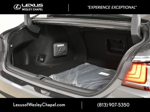 New 2025 Lexus ES 350 Ultra Luxury image 16