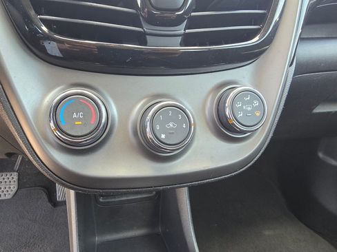 Used 2021 Chevrolet Spark LT FWD image 21