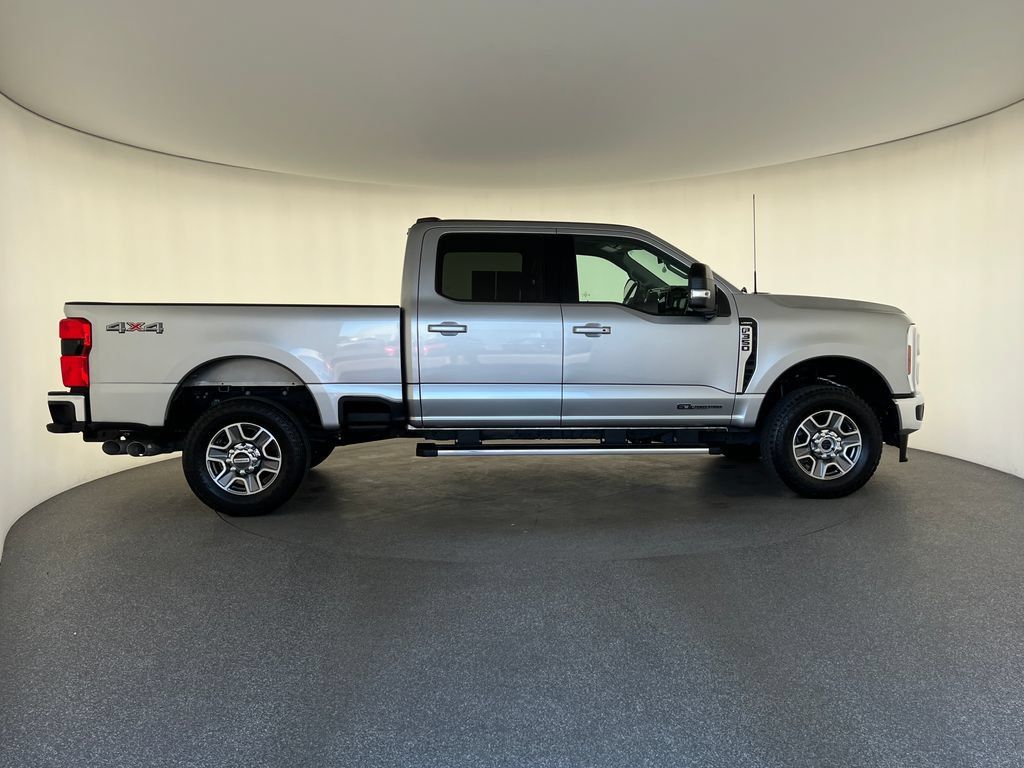 Used 2024 Ford F350 Lariat AWD/4WD image 2