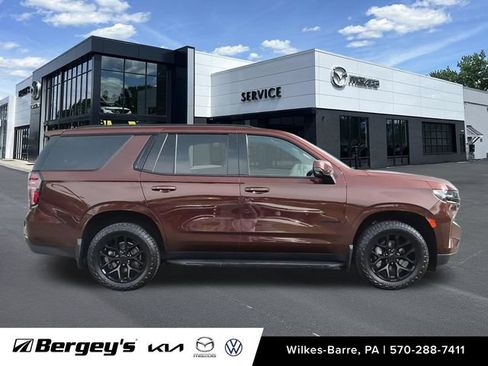 Used 2022 Chevrolet Tahoe RST w/ Luxury Package AWD/4WD image 5