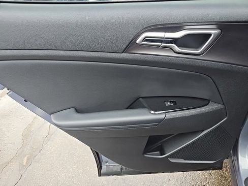 Certified 2023 Kia Sportage EX image 26