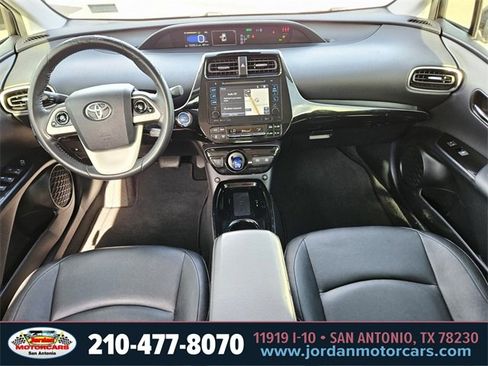 Used 2018 Toyota Prius Three image 12