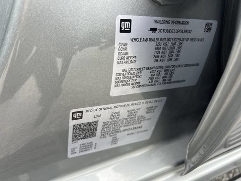 Used 2023 GMC Sierra 1500 SLT w/ SLT Convenience Package AWD/4WD image 36
