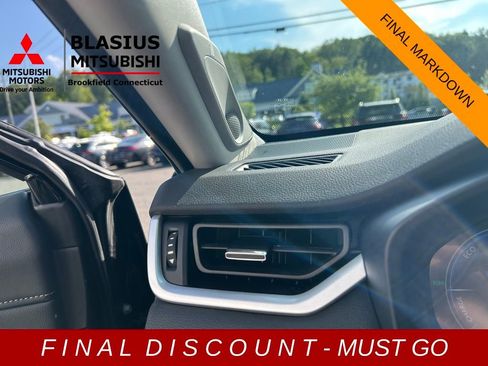 Used 2023 Toyota RAV4 Limited image 61