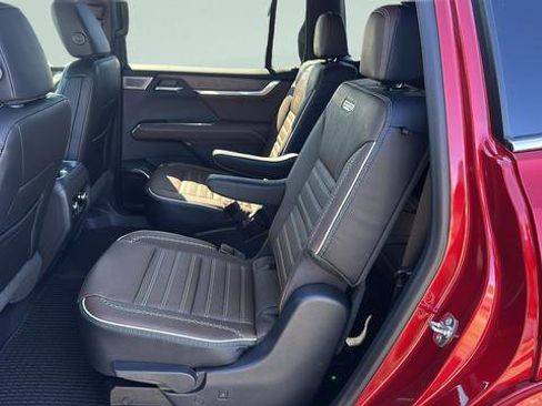 New 2026 GMC Acadia Denali Ultimate w/ LPO, Floor Liner Package AWD/4WD image 16