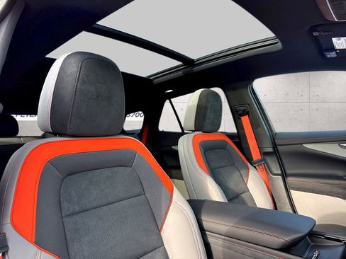 Used 2025 Chevrolet Blazer EV SS image 7