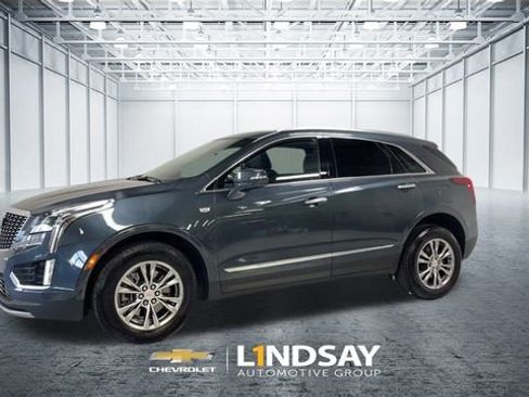 Used 2021 Cadillac XT5 Premium Luxury image 3