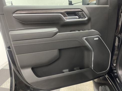 Used 2026 Chevrolet Silverado 3500 LTZ w/ LTZ Premium Package image 21