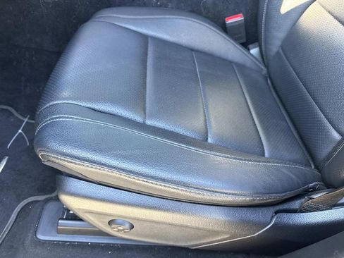 Used 2021 Mercedes-Benz GLE 350 4MATIC image 17