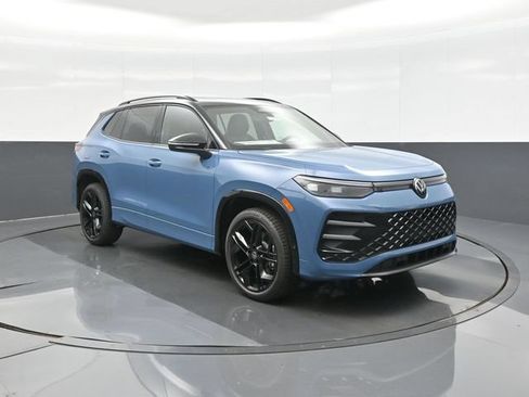 New 2026 Volkswagen Tiguan SE R-Line AWD/4WD image 1