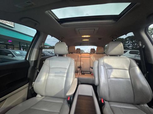 Used 2016 Honda Pilot Touring image 14