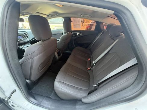 Used 2016 Chrysler 200 Limited FWD image 15