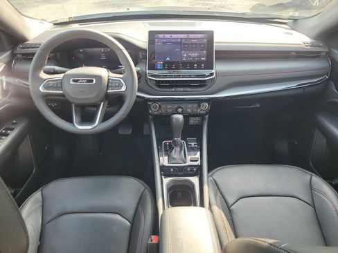 Used 2025 Jeep Compass Trailhawk w/ Trailhawk Elite Group AWD/4WD image 16