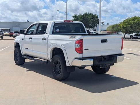 Used 2018 Toyota Tundra SR5 w/ SR5 Upgrade Package image 7