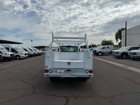 New 2026 Ford F250 XL w/ XL Chrome Package image 3