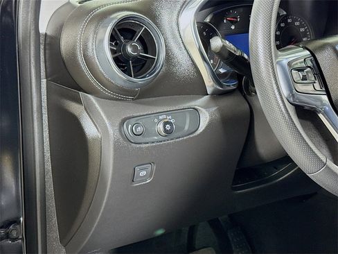 Certified 2024 Chevrolet Blazer LT w/ Convenience Package image 8