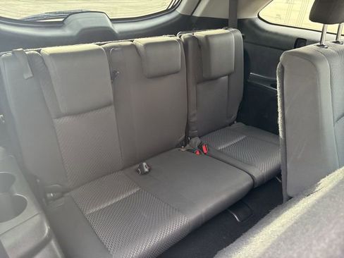 Used 2019 Toyota Highlander LE image 16