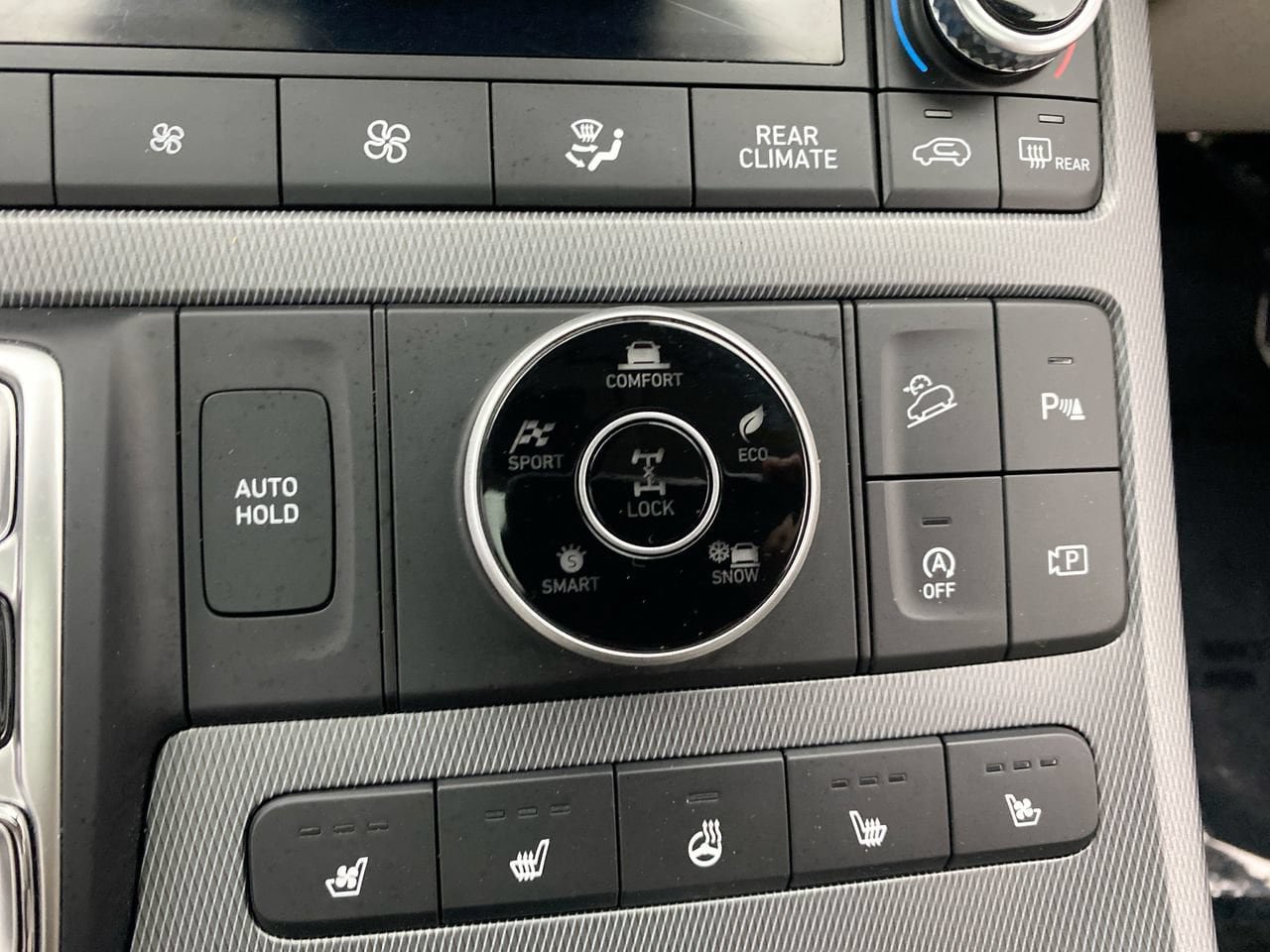 Used 2024 Hyundai Palisade Limited AWD/4WD image 21