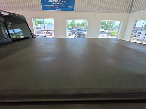 Used 2019 GMC Sierra 1500 SLT w/ SLT Convenience Package AWD/4WD image 15