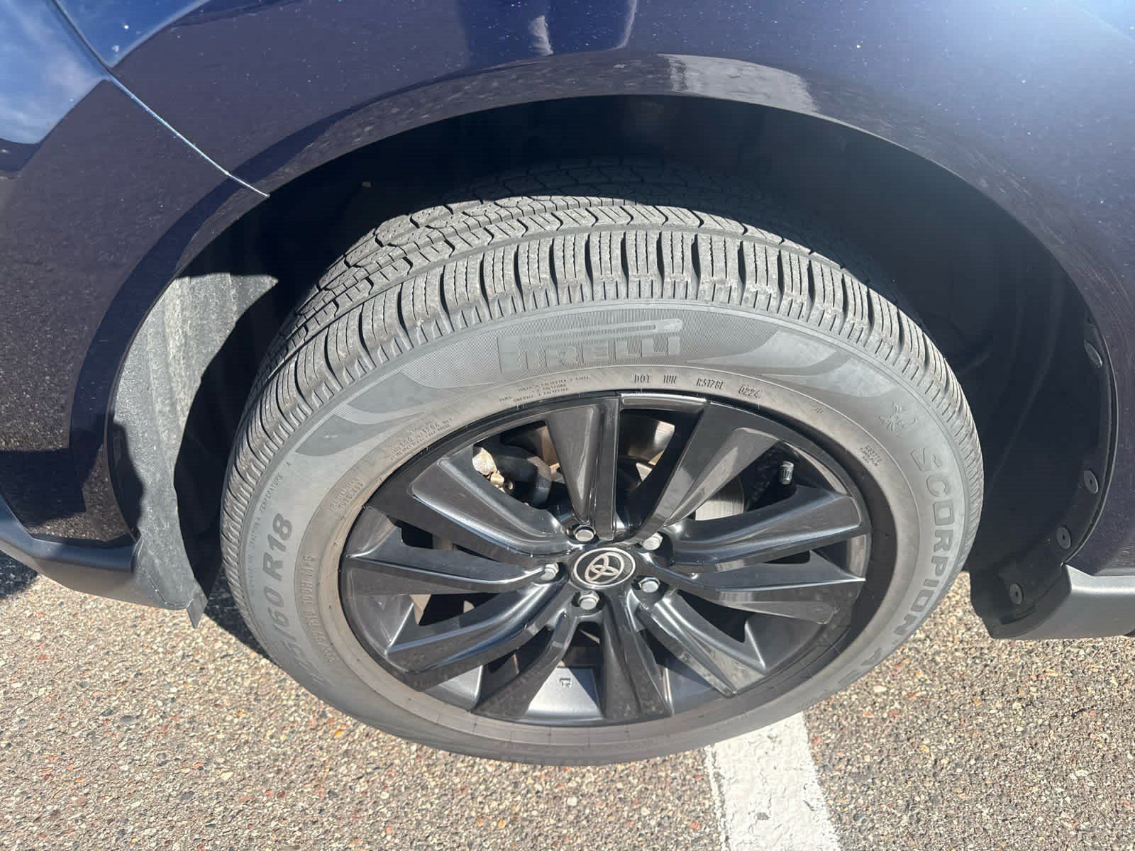 Used 2021 Toyota Venza LE w/ Carpet Mat Package (TMS) AWD/4WD image 7