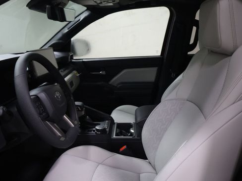 Used 2026 Toyota Tacoma Limited AWD/4WD image 9