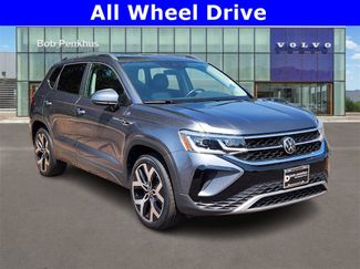 Used 2022 Volkswagen Taos SEL image 1