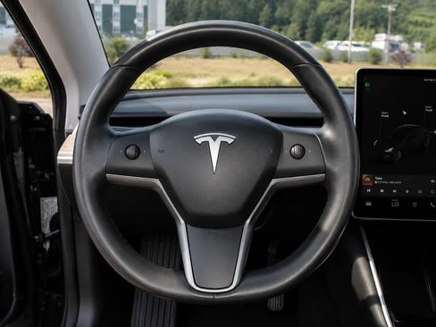 Used 2018 Tesla Model 3 Long Range AWD/4WD image 11