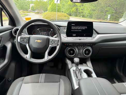 Used 2024 Chevrolet Blazer LT w/ Convenience Package FWD image 23