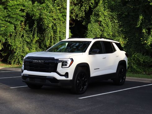 Used 2026 GMC Terrain Elevation w/ Black Edition AWD/4WD image 5