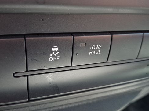 Used 2015 RAM 1500 Express AWD/4WD image 23
