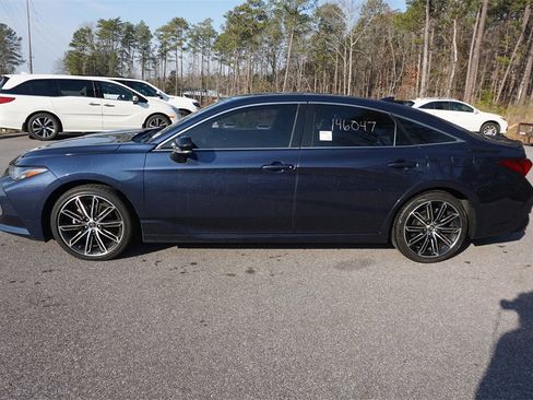 Used 2020 Toyota Avalon Touring image 19