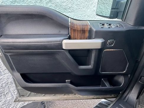 Used 2020 Ford F150 Lariat w/ Equipment Group 502A Luxury AWD/4WD image 21