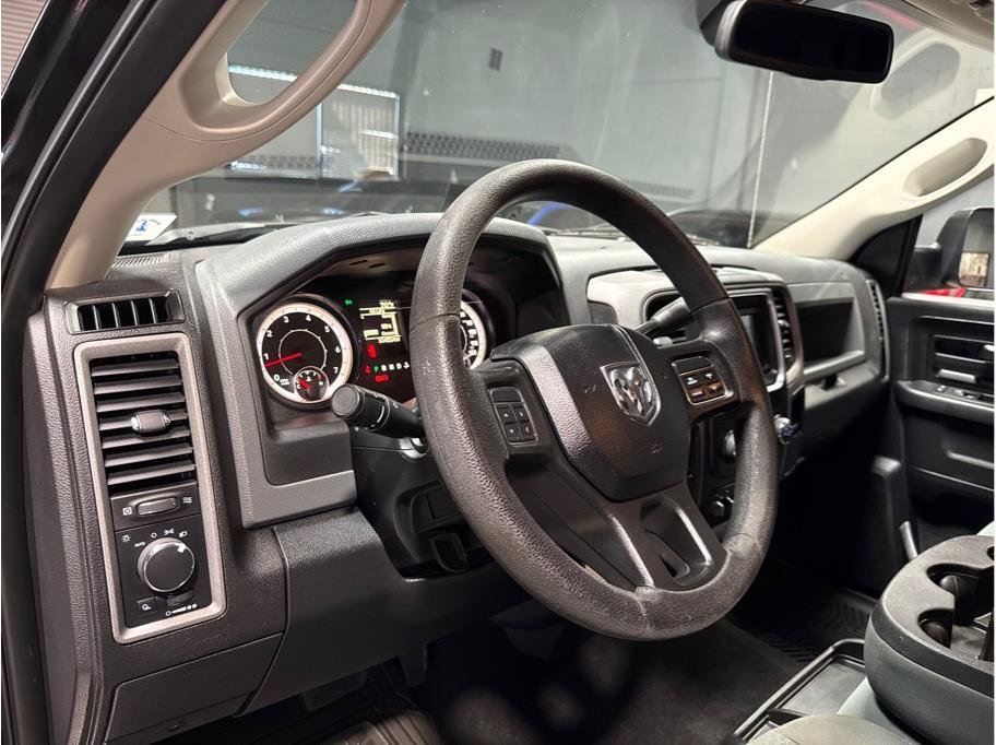 Used 2016 RAM 1500 ST w/ SXT Appearance Group RWD image 8