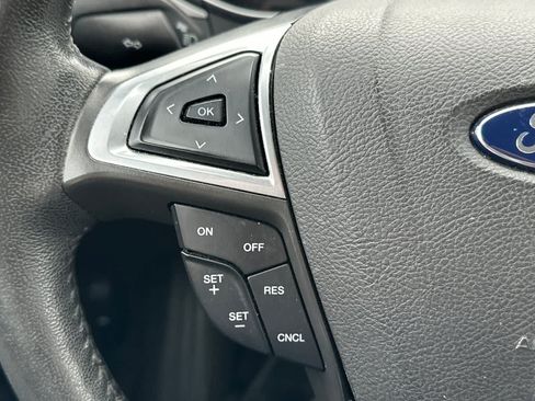 Used 2016 Ford Fusion SE FWD image 27