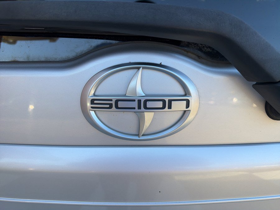 Used 2014 Scion xB FWD image 29