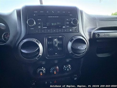 Used 2017 Jeep Wrangler Unlimited Sport w/ Quick Order Package 24S AWD/4WD image 29
