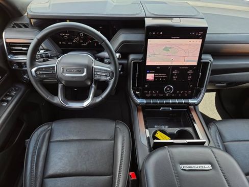 Used 2025 GMC Yukon Denali AWD/4WD image 14
