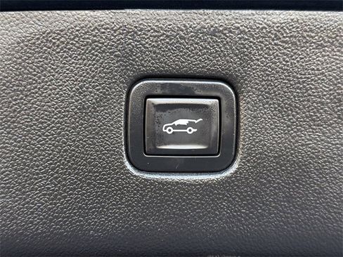 Used 2019 Chevrolet Blazer LT w/ Sun and Wheels Package image 30