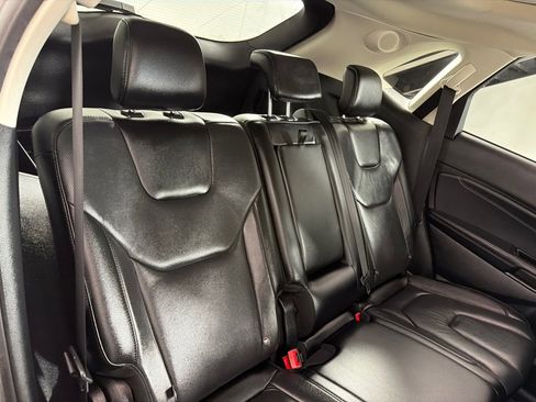 Used 2019 Ford Edge Titanium w/ Equipment Group 301A AWD/4WD image 24
