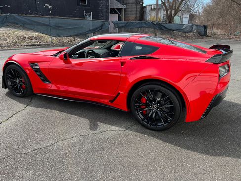 Used 2015 Chevrolet Corvette Z06 w/ 3LZ Preferred Equipment Group image 14