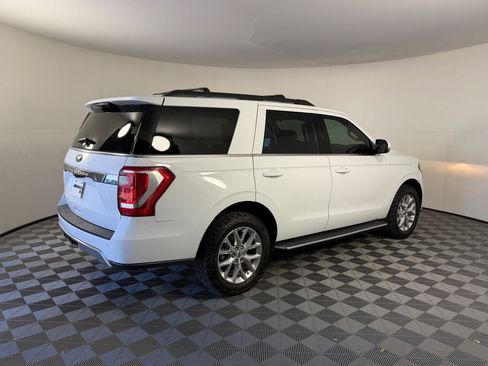 Used 2020 Ford Expedition XLT w/ Equipment Group 202A image 9