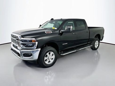 Used 2026 RAM 2500 Big Horn AWD/4WD image 3
