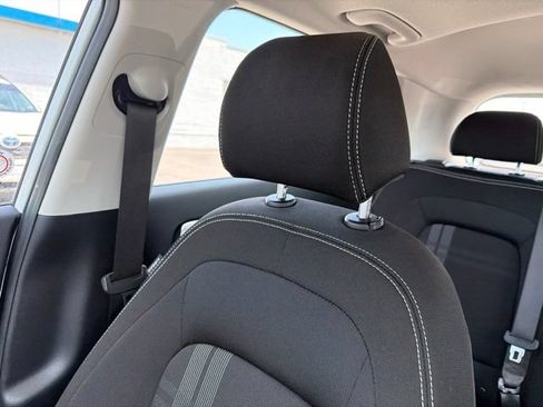 Used 2025 Hyundai Venue SEL FWD image 53