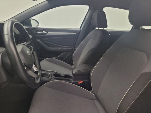 Used 2025 Volkswagen Jetta Sport FWD image 17