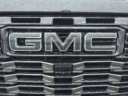 Used 2024 GMC Sierra 3500 Denali Ultimate image 40