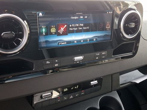 New 2025 Mercedes-Benz Sprinter 2500 image 8