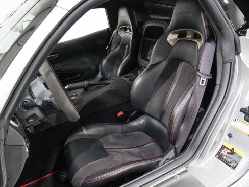 Used 2016 Dodge Viper ACR RWD image 9
