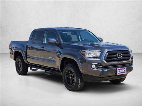 Used 2021 Toyota Tacoma SR5 AWD/4WD image 3