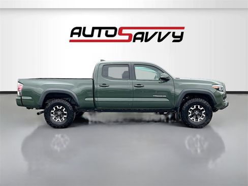 Used 2022 Toyota Tacoma TRD Off-Road w/ TRD Premium Off Road Package image 8