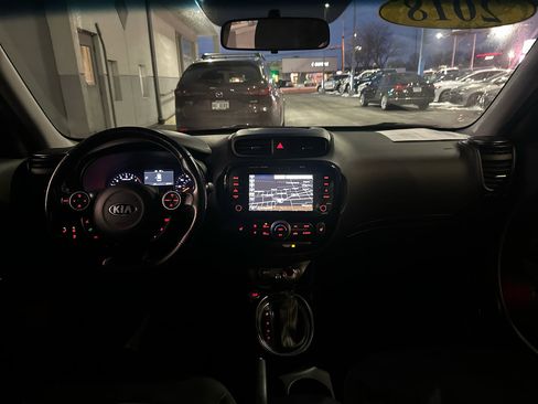 Used 2018 Kia Soul ! w/ Tech Package image 47